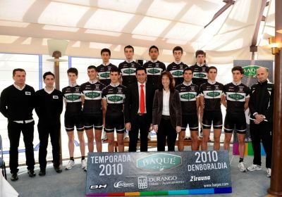 BAQUÉ presenta nuevo equipo ciclista en sus 32 años de historia   